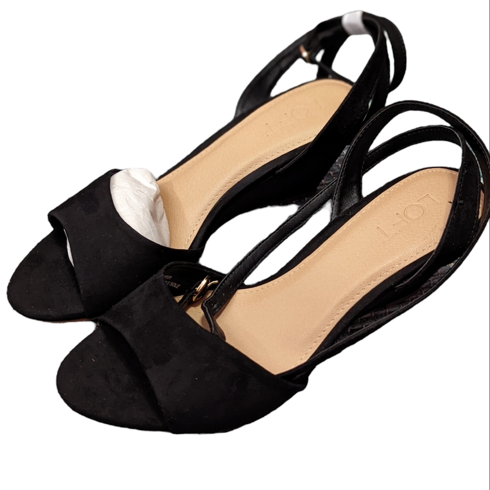 Loft Suede Sandals / Size 8 / Black / New